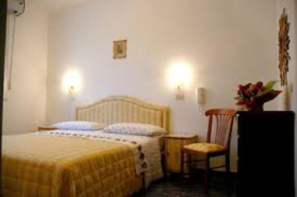 Hotel Fabius Μπελάρια-Ιτζέα Μαρίνα Δωμάτιο φωτογραφία