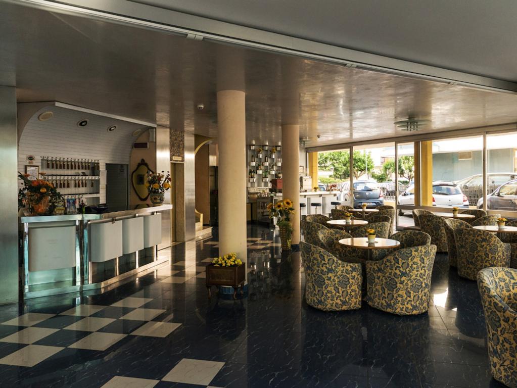Hotel Fabius Μπελάρια-Ιτζέα Μαρίνα Εξωτερικό φωτογραφία